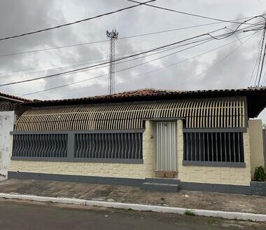 Casa com ponto comercial | Hab Turu | 3 sti